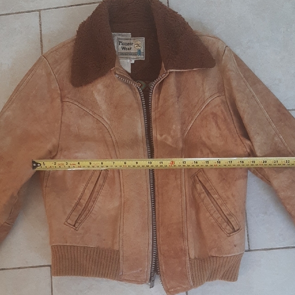 70's VINTAGE Leather Distressed Jacket - Picture 10 of 11